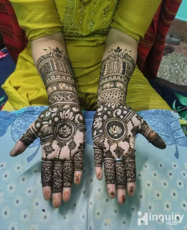 Priyesha Mehndi Artist