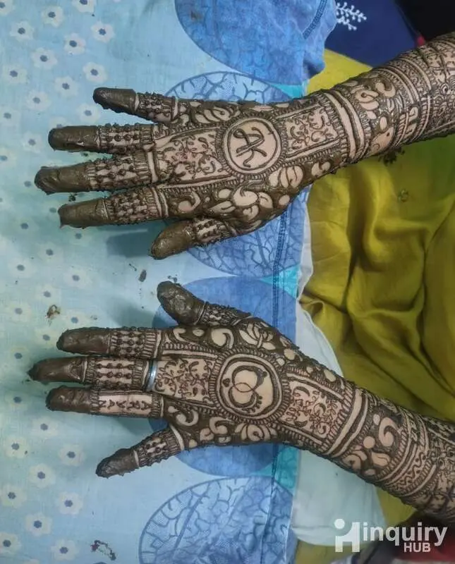 Priyesha Mehndi Artist