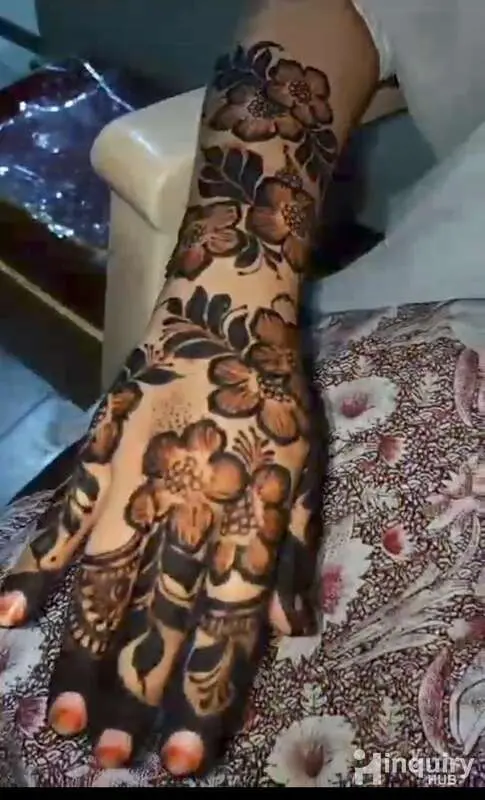 Zoha Jabeen Mehndi Artist
