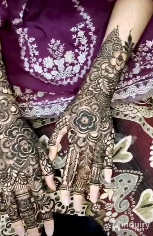 Zoha Jabeen Mehndi Artist
