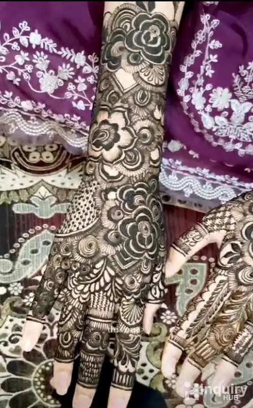 Zoha Jabeen Mehndi Artist