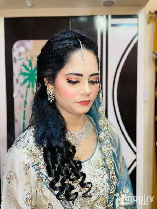 Makeup Artist Sidra Glamaura