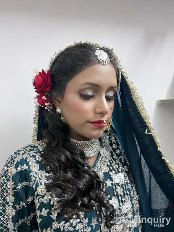 Makeup Artist Sidra Glamaura