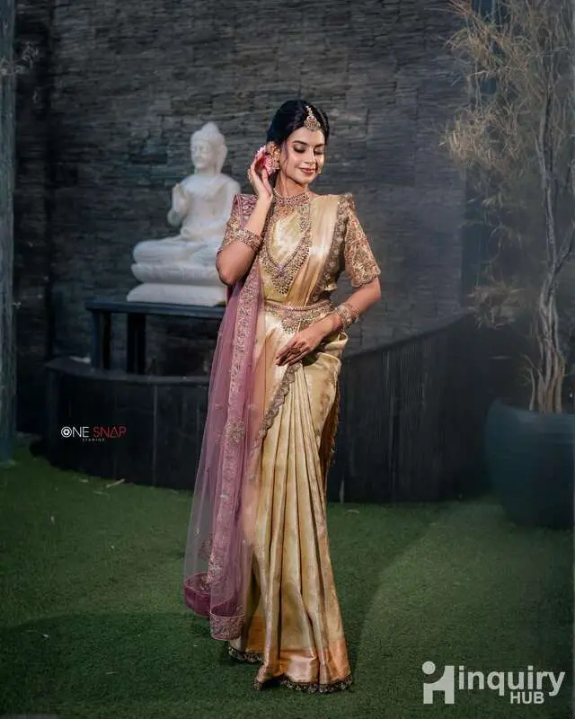 L S Bridal   Co    By Theba