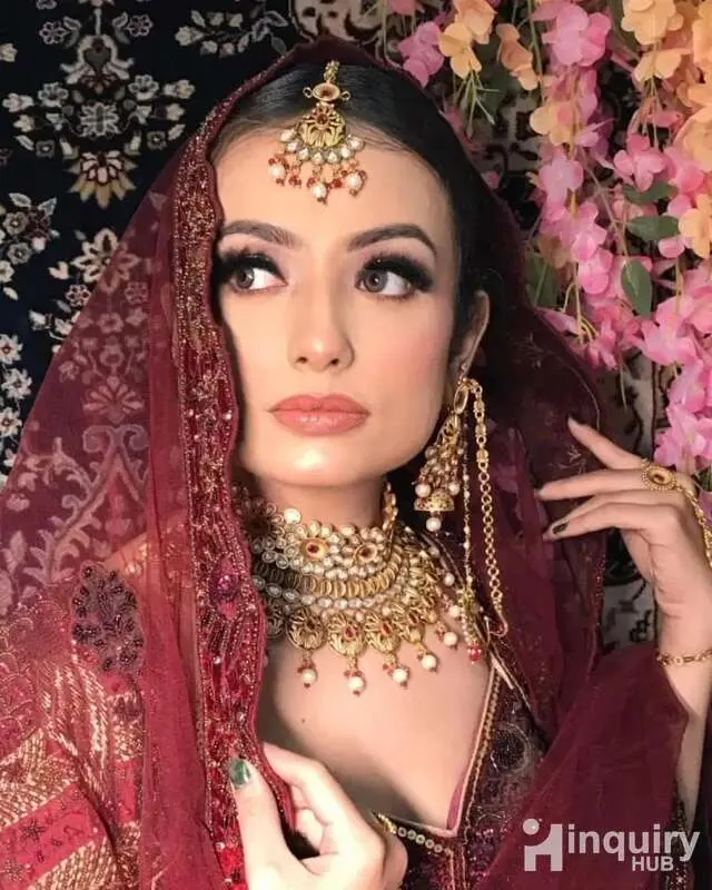 Auras Makeup Studio