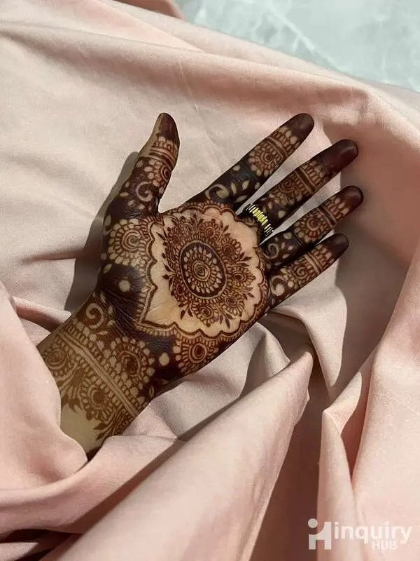 Henna Mehndi Artist