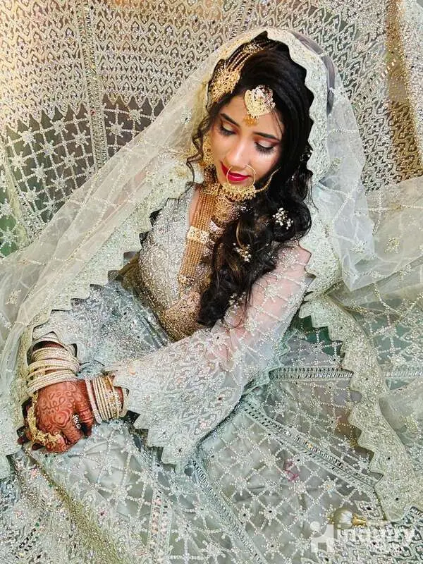 Make Up Artist Fiza Khan