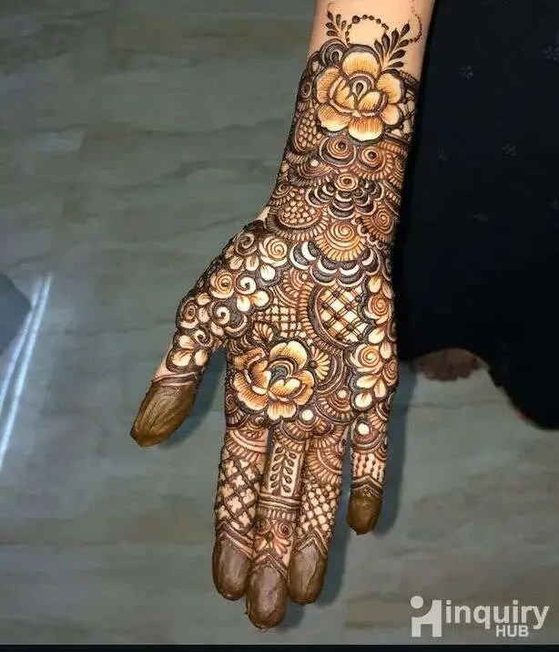 Zoha Jabeen Mehndi Artist