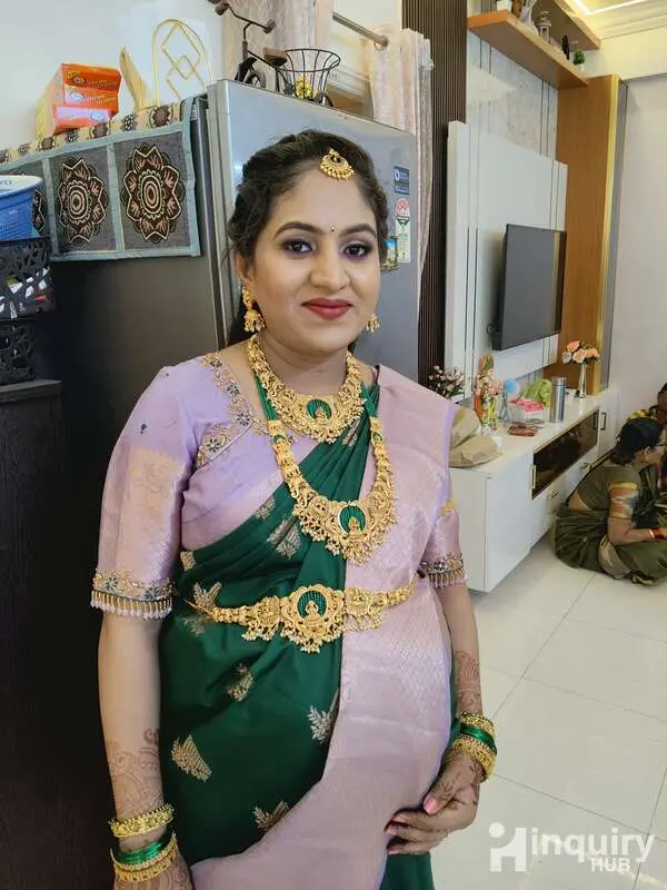 Pari  Beauty Parlour