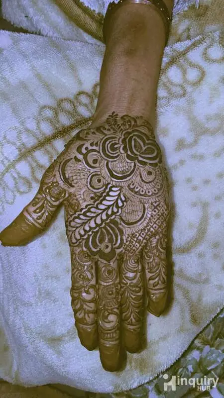 Subiya  Mehendi