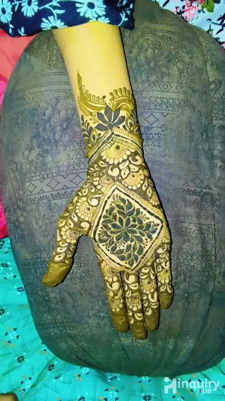 Subiya  Mehendi