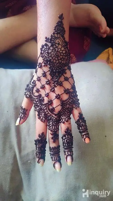 Sameera Shaik Mehndi Artist