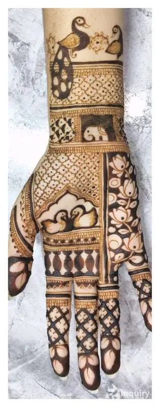Babli Mehndi Designer