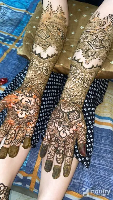 Waliya Mehendi  Artist