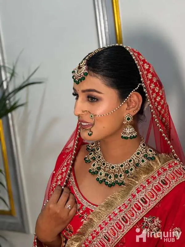 Gungun Makeup Artist