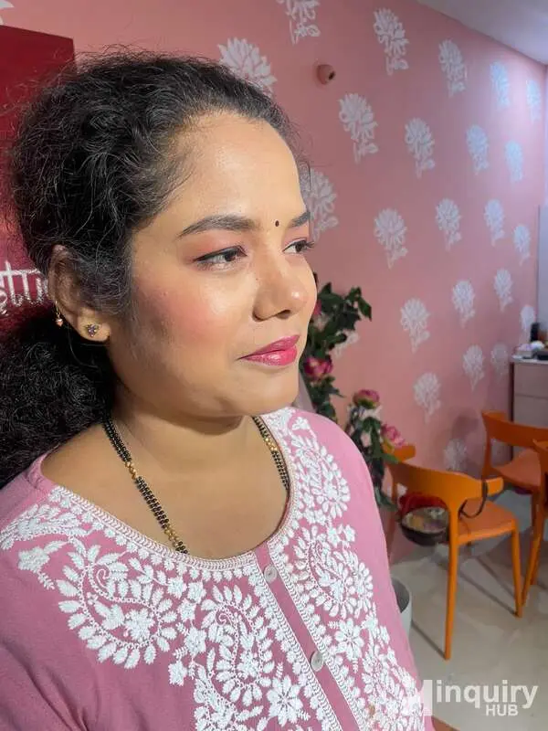 Uma Makeover Artist
