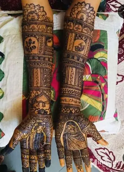 Sofiya Mehndi Artist
