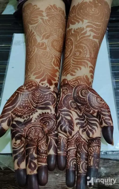 Arifa  Mehndi Artist