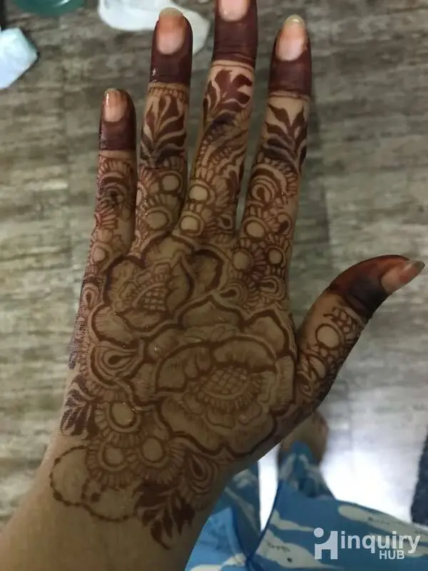 Arifa  Mehndi Artist