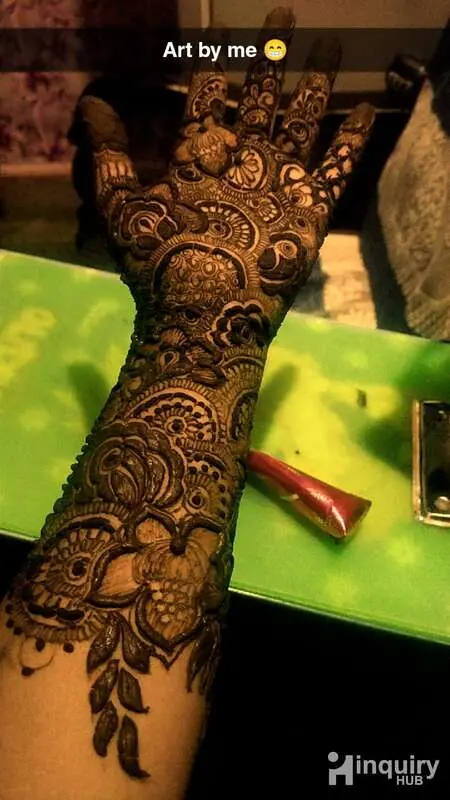 Ayesha Mehndi Artist