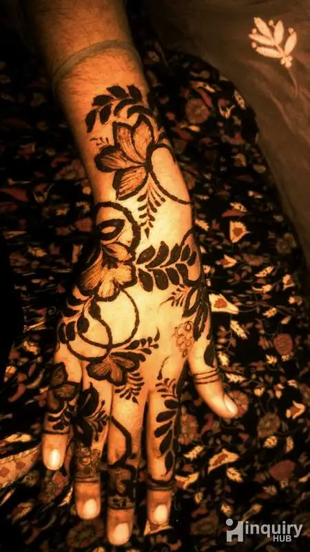 Ayesha Mehndi Artist