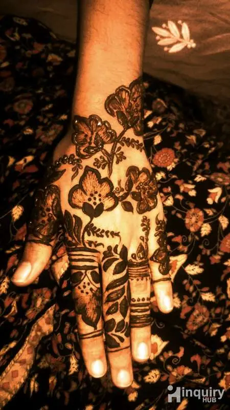 Ayesha Mehndi Artist