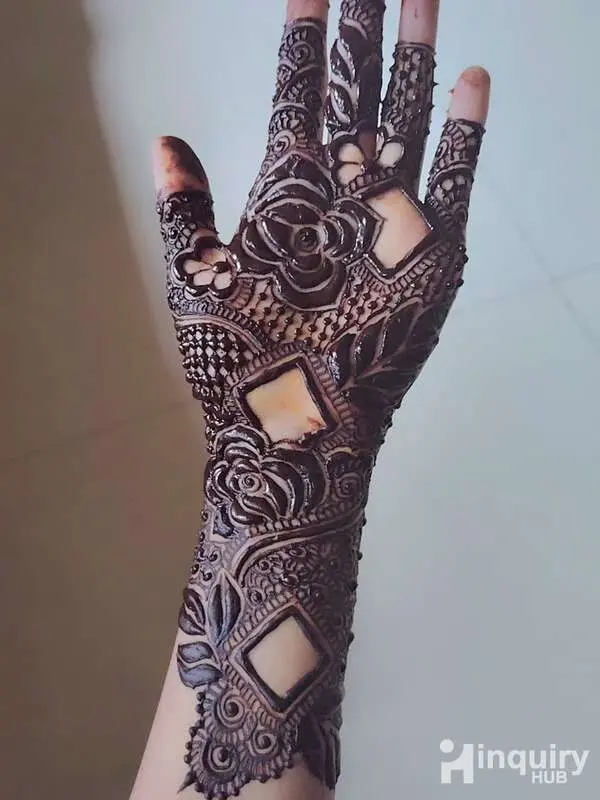 Saima Mehndi Artist