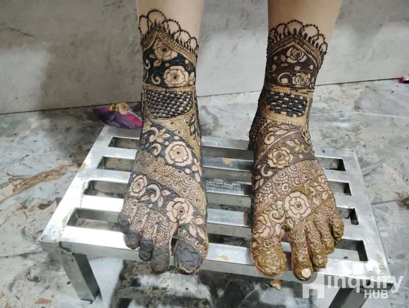 Saima Mehndi Artist