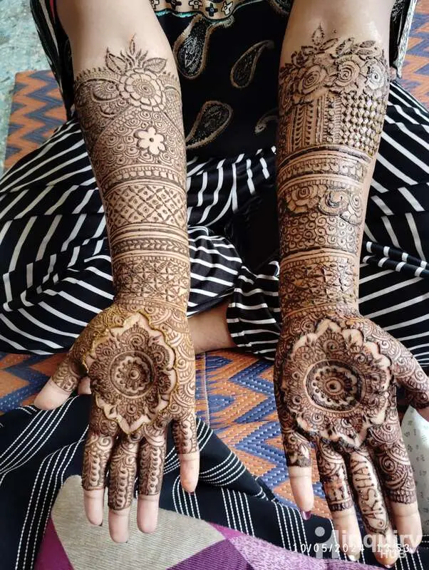 Saima Mehndi Artist