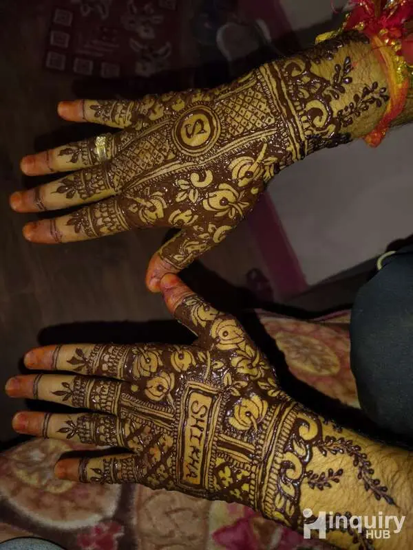 Rang And Riwazz Mehndi Artist
