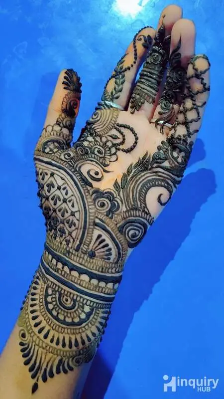 Rang And Riwazz Mehndi Artist