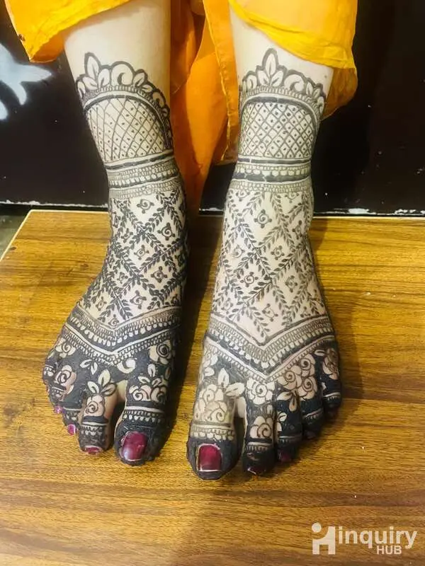 Rang And Riwazz Mehndi Artist