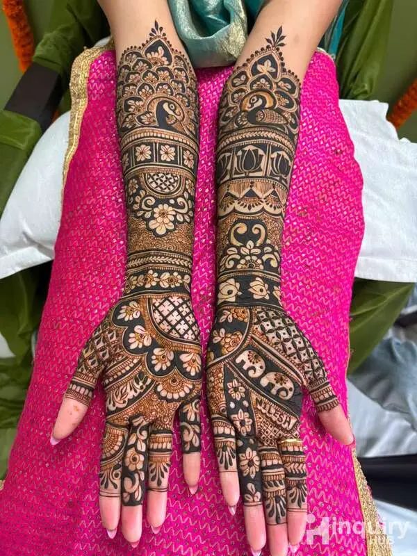 Mehndi Art By Purnima