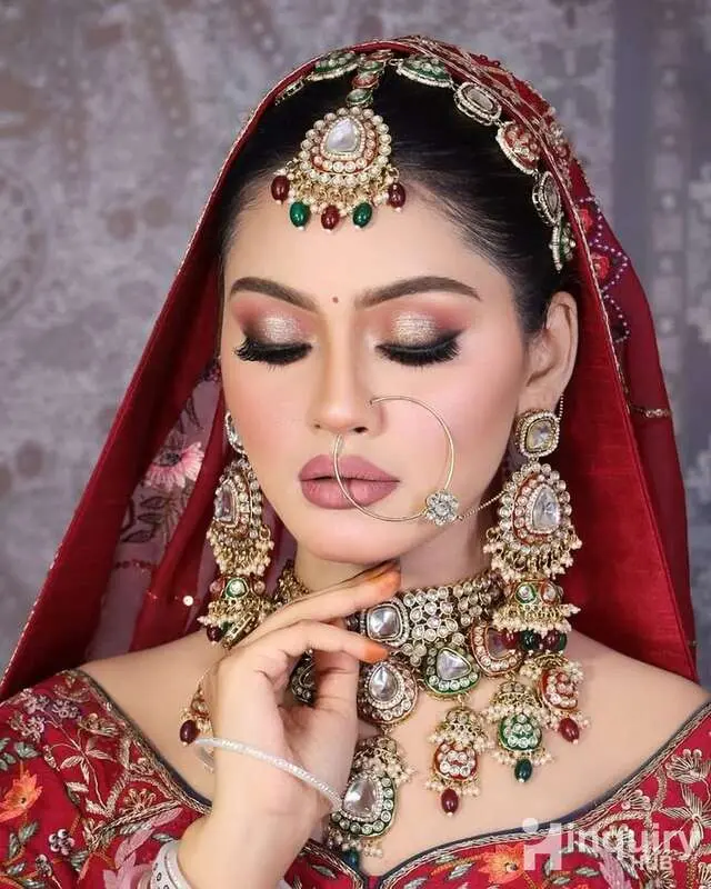 Farheen Khans