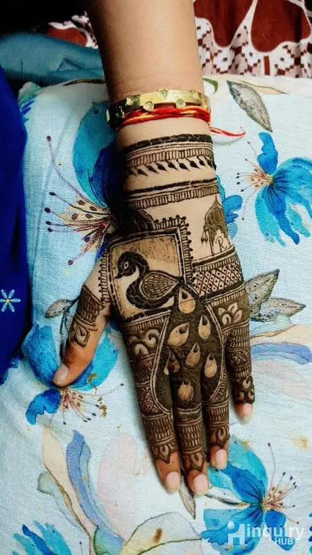 Ragini Mehndi Artist