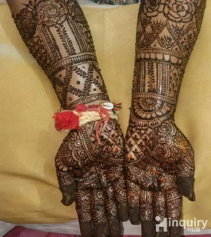 Ragini Mehndi Artist