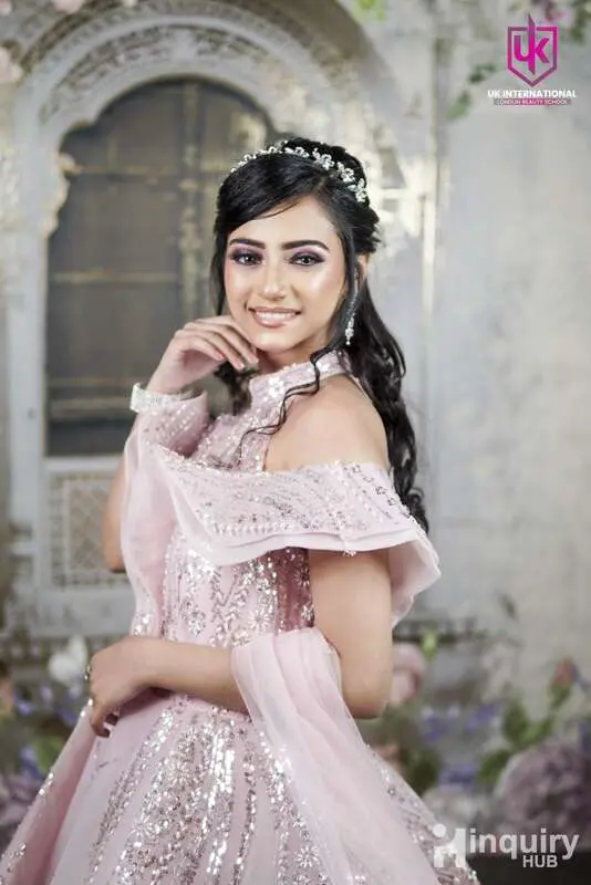 Naaz Makeovers Beauty