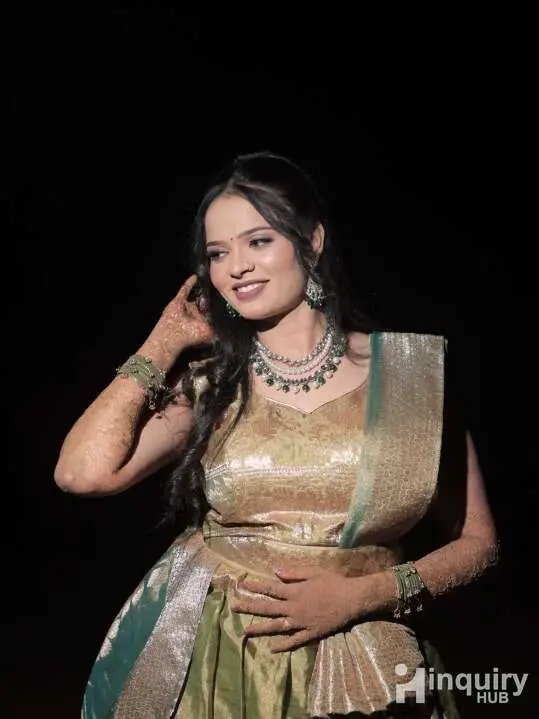 Shaheena Khan A Professional Makeup Artist