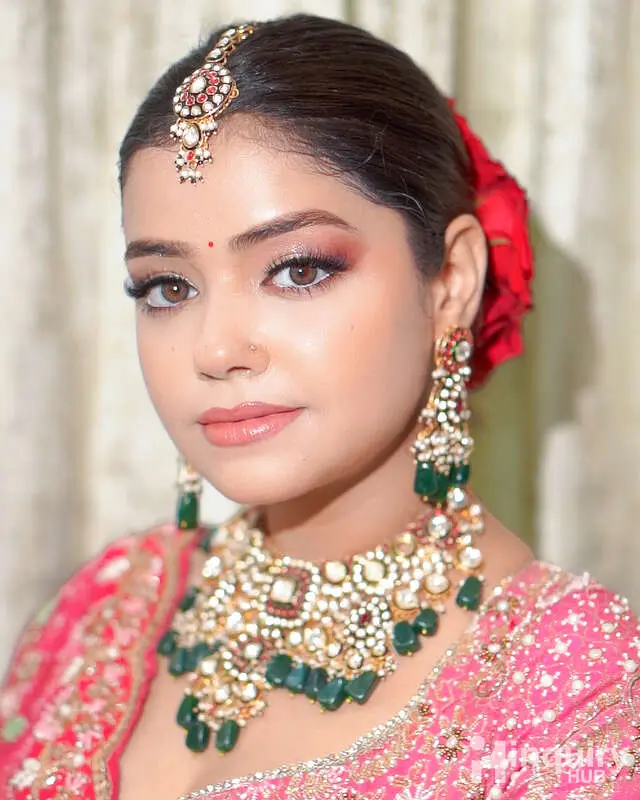 Moonglow Professional Makeover  Makeup Artist