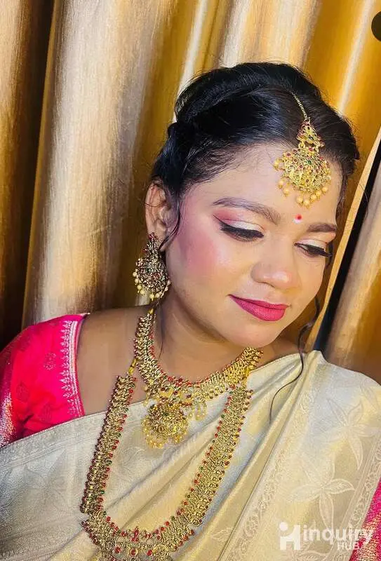 Forever Glam By Anshika