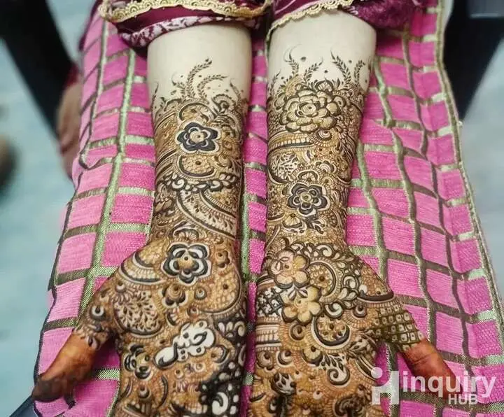 Ayeshamehndi Artist