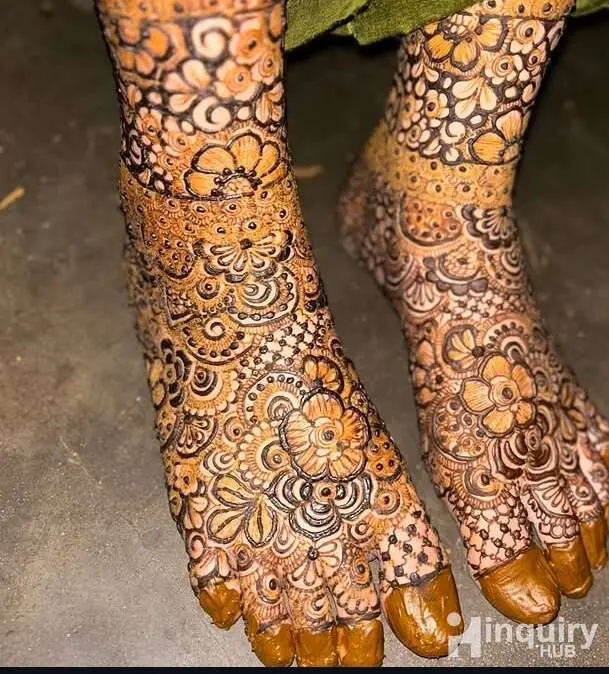 Ayeshamehndi Artist