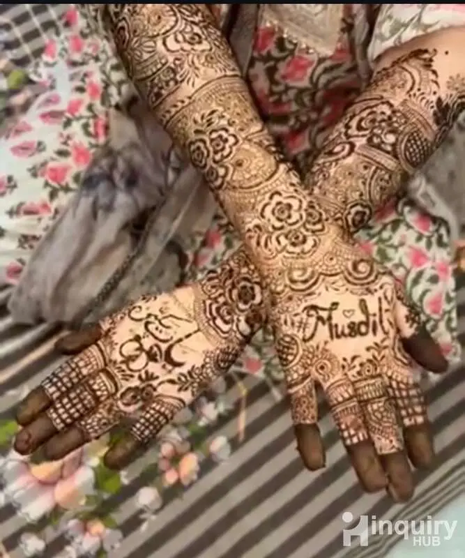 Ayeshamehndi Artist