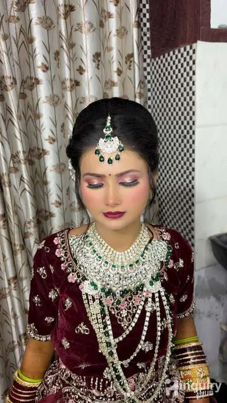 Parul Artistery