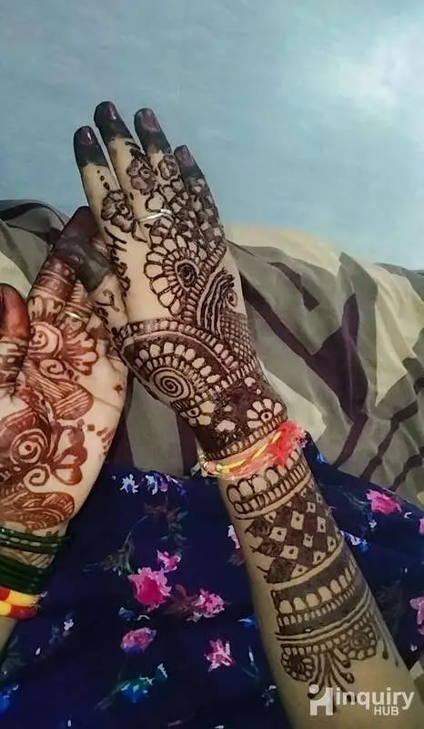 Anamika Mehndi Artits