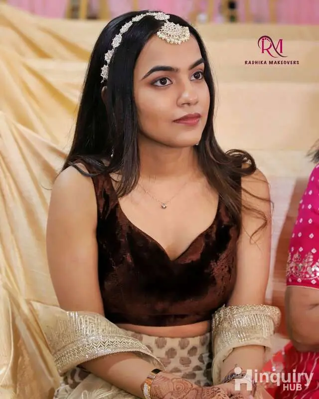 Radhikamakeovers