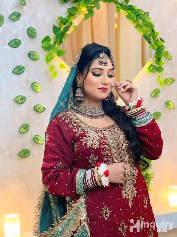 Dua Khan Makeover 06