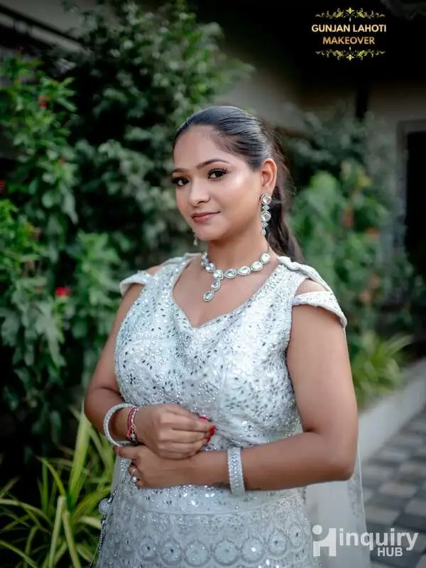 Gunjan Lahoti Makeup Artist