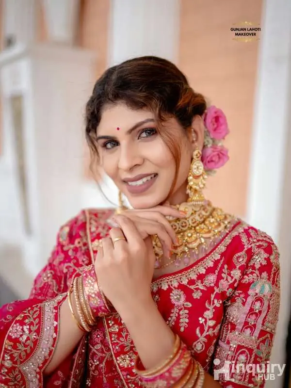 Gunjan Lahoti Makeup Artist