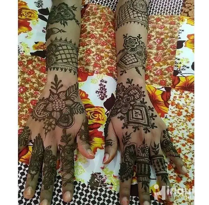 Heena Artist